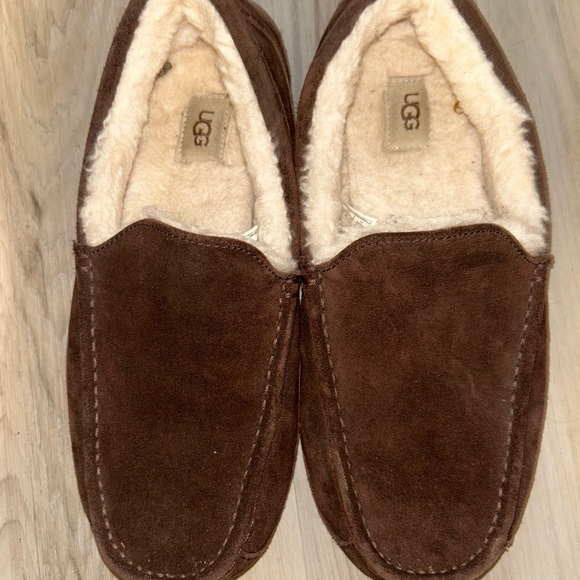 UGG Brown Suede Slip-On Loafers with Sheepskin Lining - Picture 1 of 6